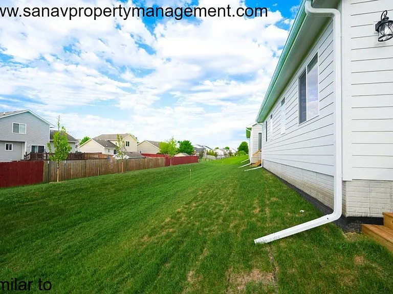 700 SE Mesa Dr — Photo 6