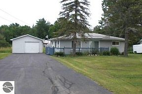 1st image of 3038 W Lakeside Dr