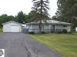3038 W Lakeside Dr, West Branch, MI 48661