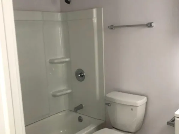 40 Bement Ave #1A, Poughkeepsie, NY 12601