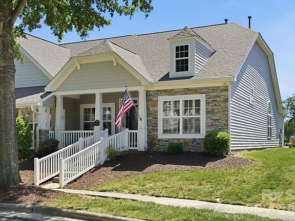 3rd image of 4127 Twenty Grand Dr