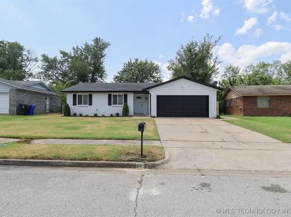 1656 S Redbud Pl, Broken Arrow, OK 74012