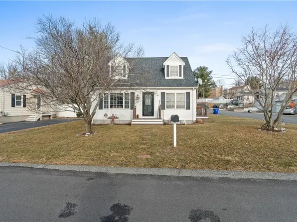 24 Sampson Ave, North Providence, RI 02911