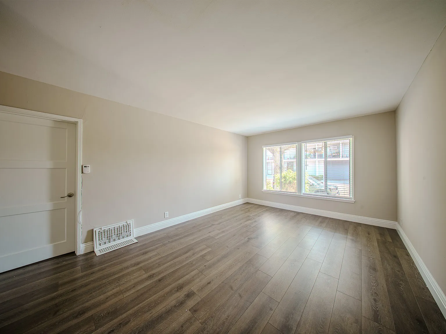 Ridgewood Heights — Photo 4
