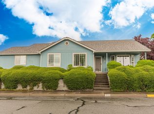 153 SE Independence Dr, Grants Pass, OR 97527