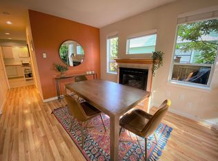 3661 Albion Pl N APT 4, Seattle, WA 98103