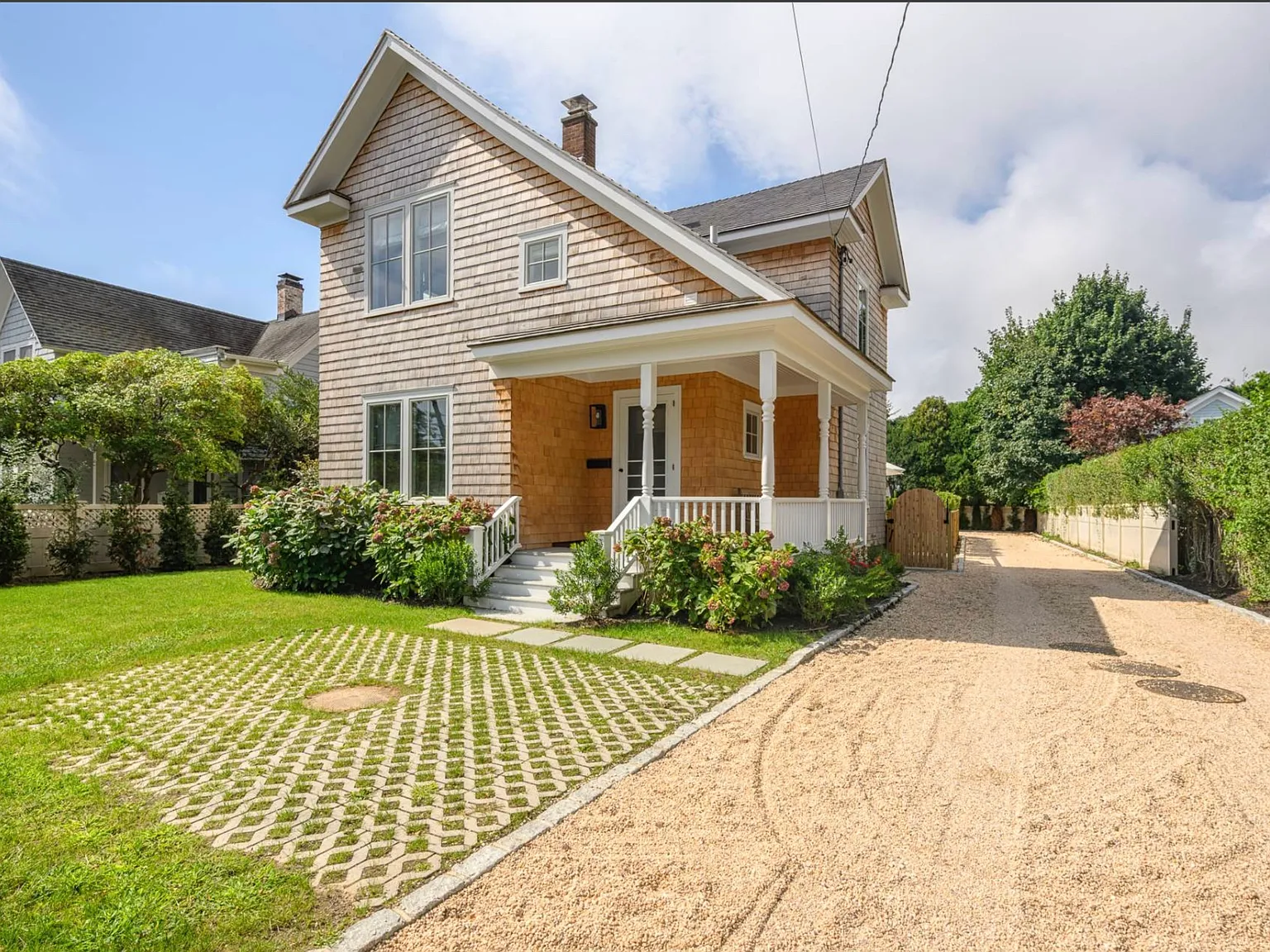 Charming Renovated Home in Southampton Village — Photo 1