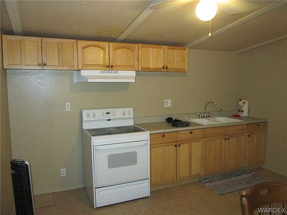 5th image of 2098 N Balboa Drive