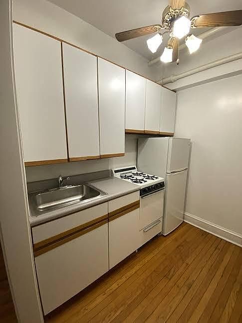 1st image of 3907 N Greenview Ave #Kg