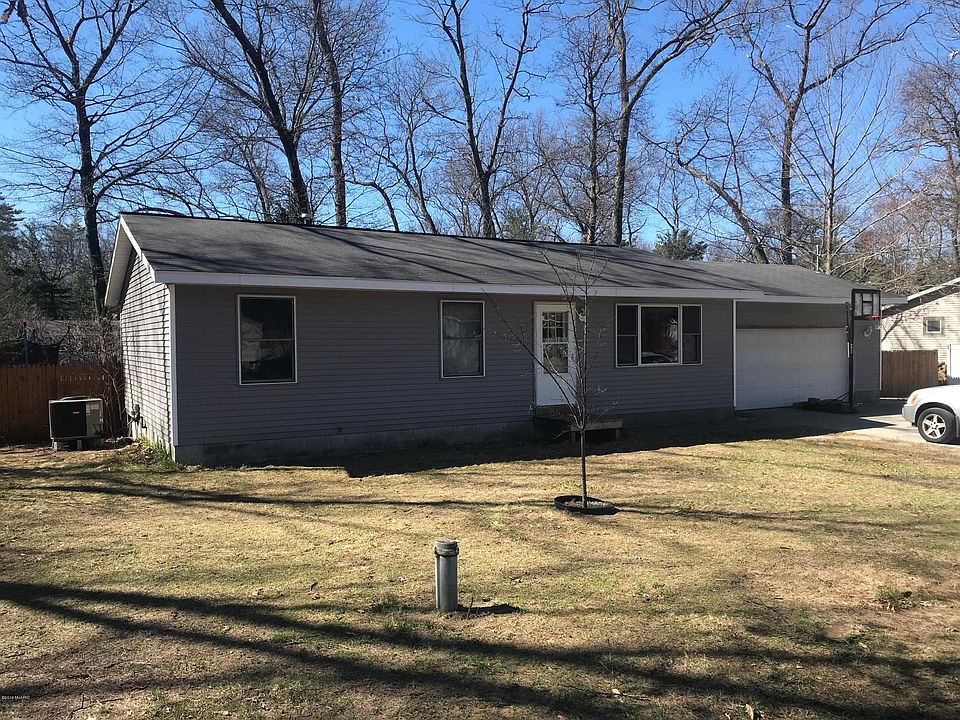 1st image of 527 W Forest Park