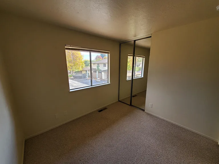 185 Palo Verde Ter — Photo 11