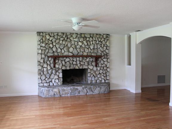 3rd image of 3372 County Road 218
