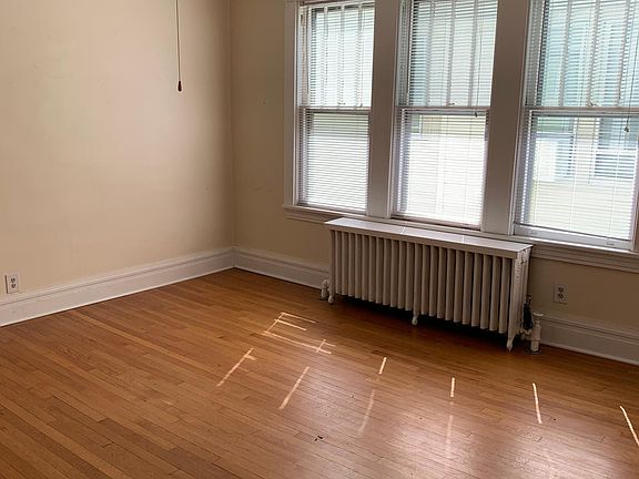 4th image of 673 Hudson Ave #2