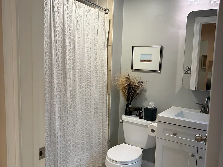 660 Morton Pl NE #4 — Photo 8