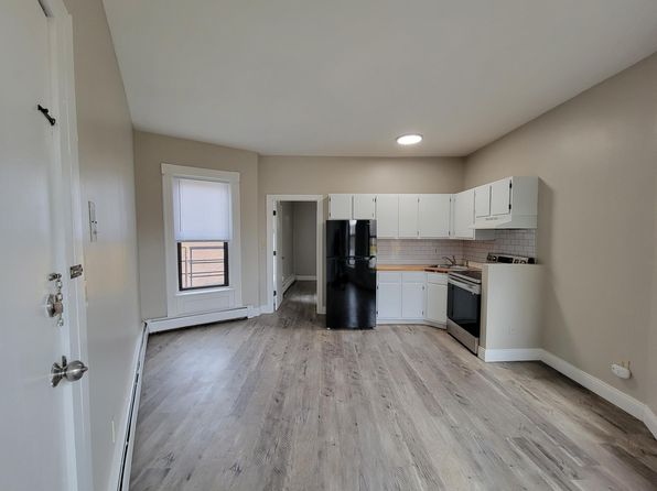 84 King St APT 2