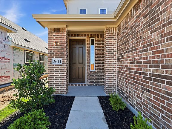 4th image of 2611 Stowers St