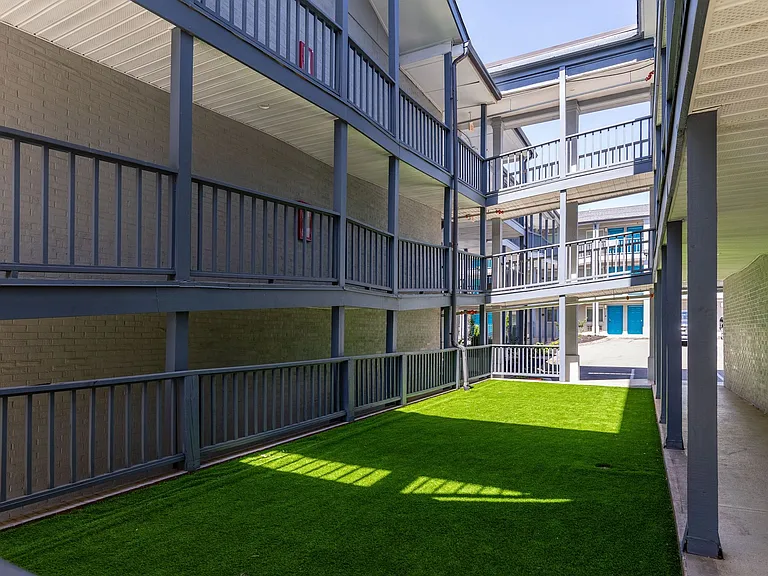 Atrium Flats — Photo 1