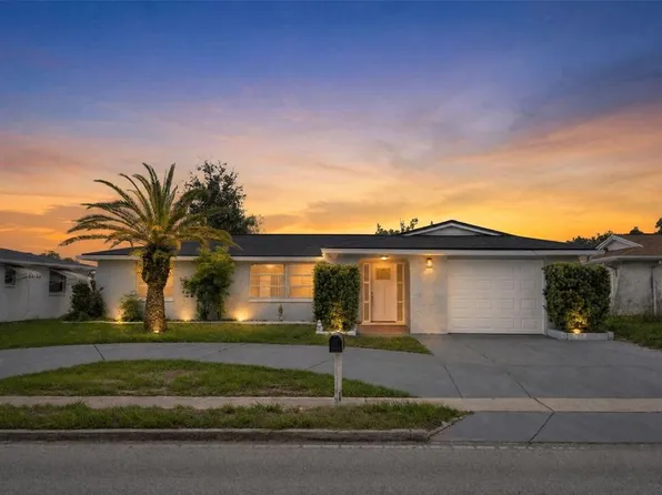 5626 Moog Rd, Holiday, FL 34690