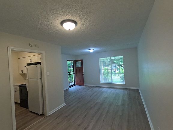 5th image of 3115 Carnes Ave