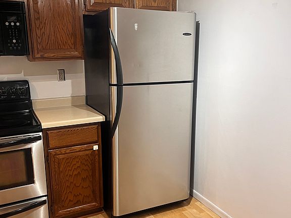 3rd image of 1390 Carling Dr APT 103