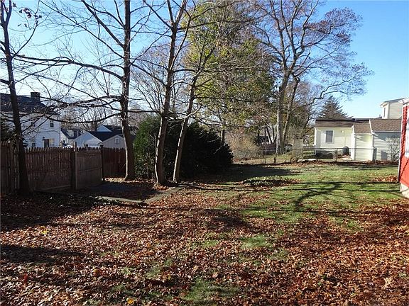 3rd image of 150 Hilltop Dr