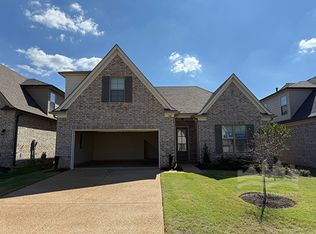 100 Downy Birch Cv, Oakland, TN 38060