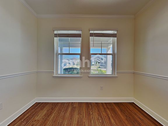 5th image of 411 Pine Terrace Dr