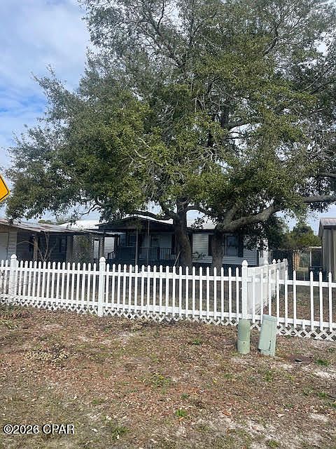 1st image of 2320 Grand Oaks Ln