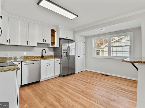 4th image of 106 Cherry Hill Cir