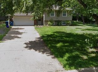 10678 Hollywood Blvd NW, Coon Rapids, MN 55433