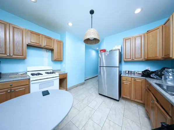 182 Morningstar Road image 4 of 16