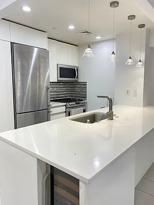 Rented by R New York | media 2