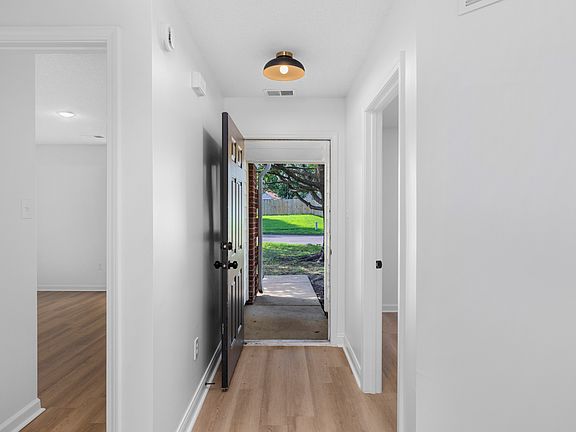 4th image of 750 Sweetwater Dr #3