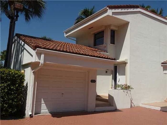 1st image of 259 Poinciana Dr