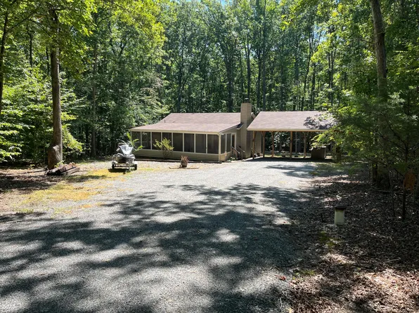 316 Lakewood Dr, Mineral, VA 23117