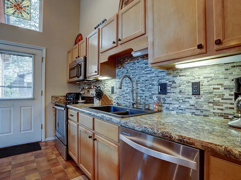 56858 Enterprise Dr — Photo 12