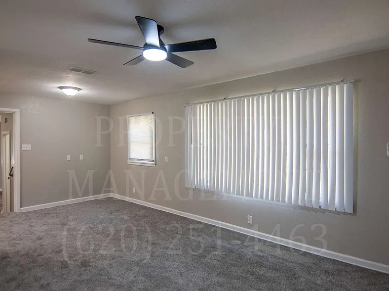 608 Waverly Way — Photo 8