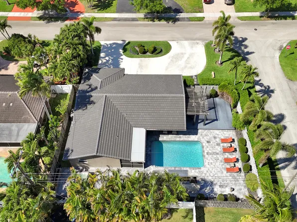 2750 NE 45th Street, Lighthouse Point, FL 33064