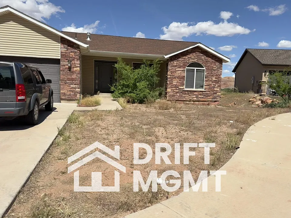 555 Huntridge Cir