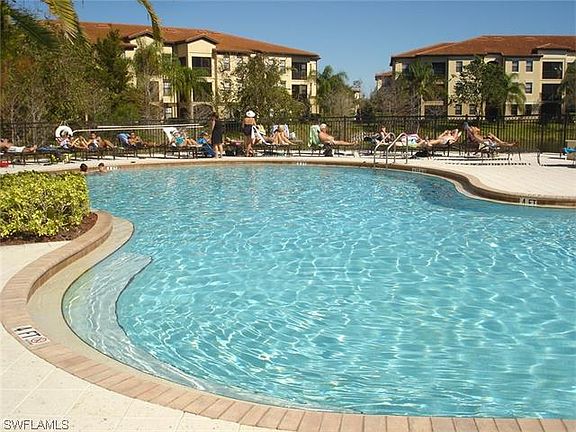 5th image of 12935 Violino Ln APT 106