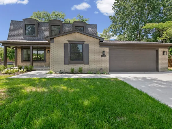 39713 Chaffer Ct, Clinton Township, MI 48038