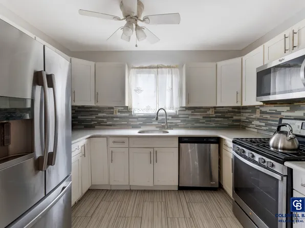 428 Beach 65th Street image 4 of 9