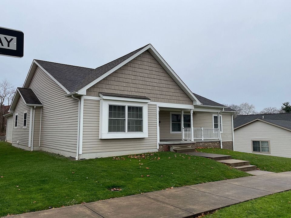 2nd image of 28 Maple St