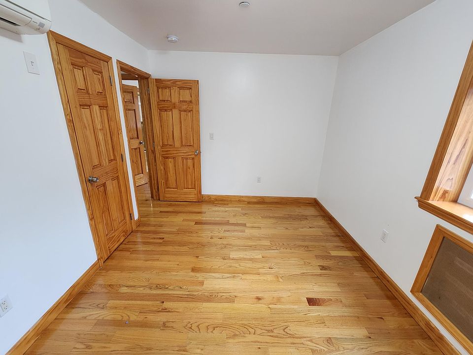 1st image of 4248 158th St Unit 1