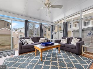 209 12th St, Beach Haven, NJ 08008