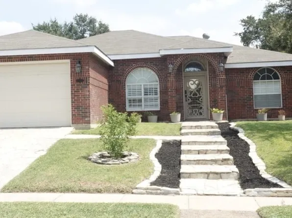 1715 Kingwood Dr, Laredo, TX 78045