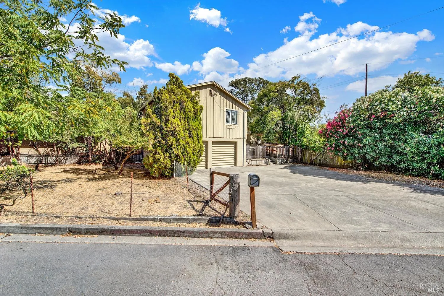 21 Jacks Lane - 3bd/2ba, 2,237 sqft - in Napa, CA