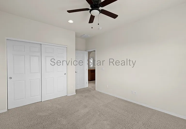 3724 E Robin Ln — Photo 26