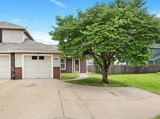 404 Butterfield Rd, Manhattan, KS 66502