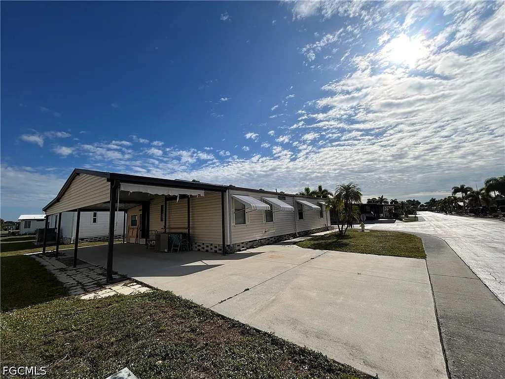 2 bed, 2.0 bath, 1004 sqft, $1,400 — Photo 1